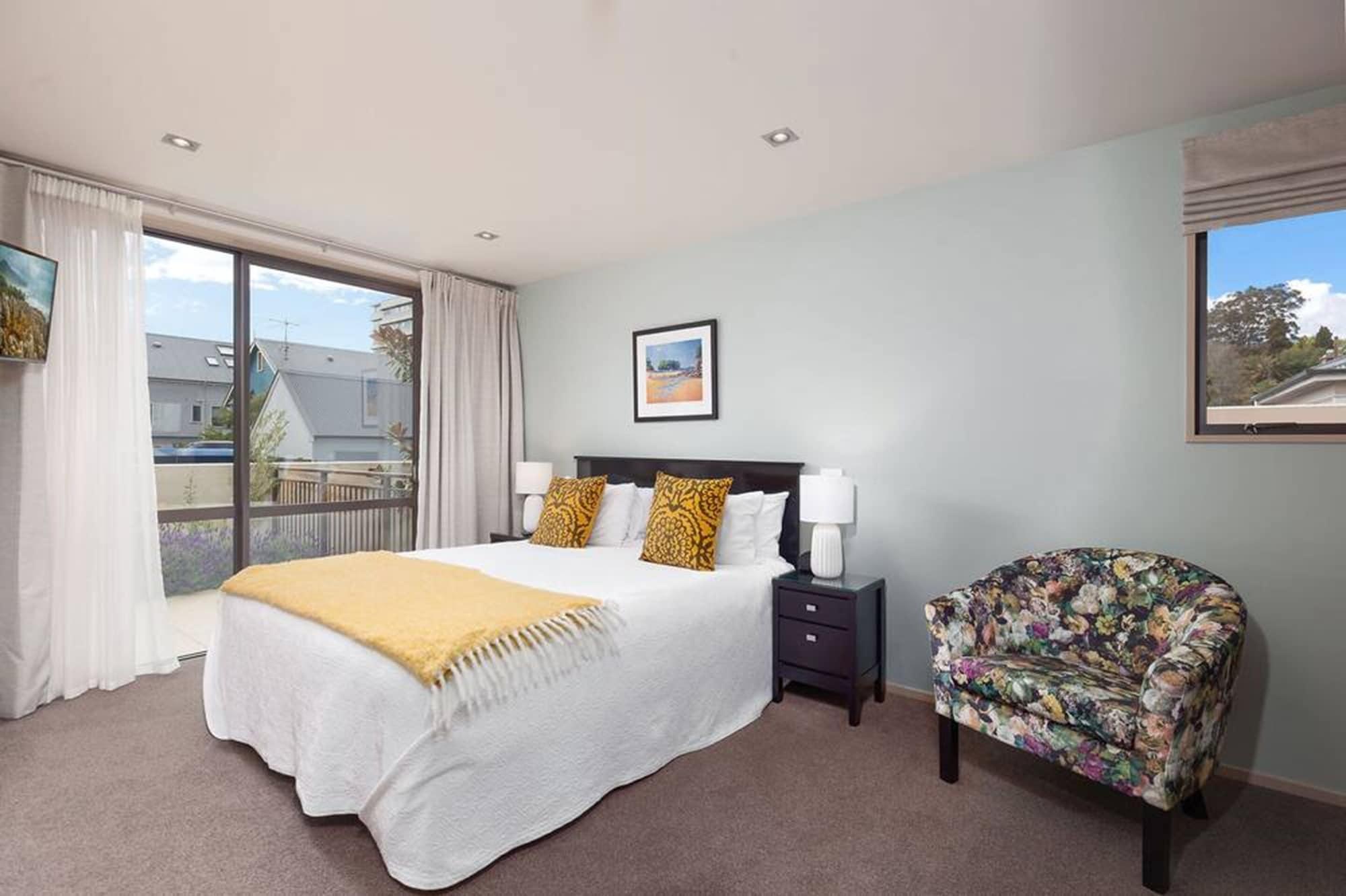 パラッツォ モーター ロッジ ネルソン エクステリア 写真 A staged bedroom
