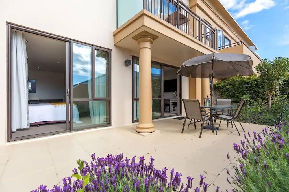 パラッツォ モーター ロッジ ネルソン エクステリア 写真 A patio