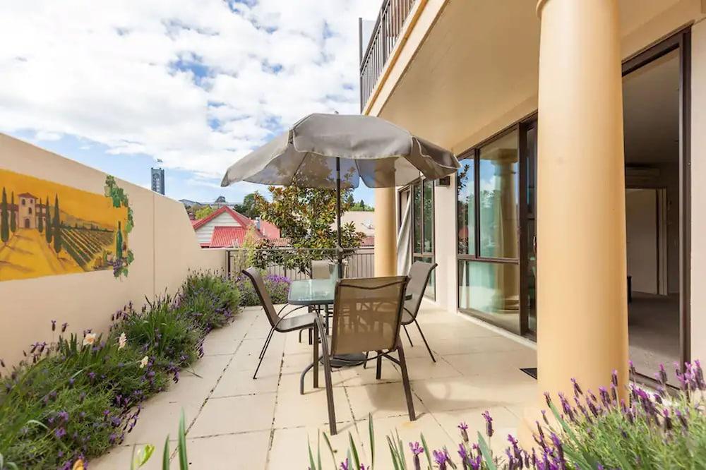 パラッツォ モーター ロッジ ネルソン エクステリア 写真 A patio