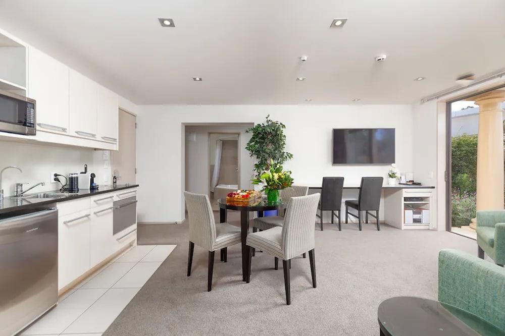 パラッツォ モーター ロッジ ネルソン エクステリア 写真 A staged home