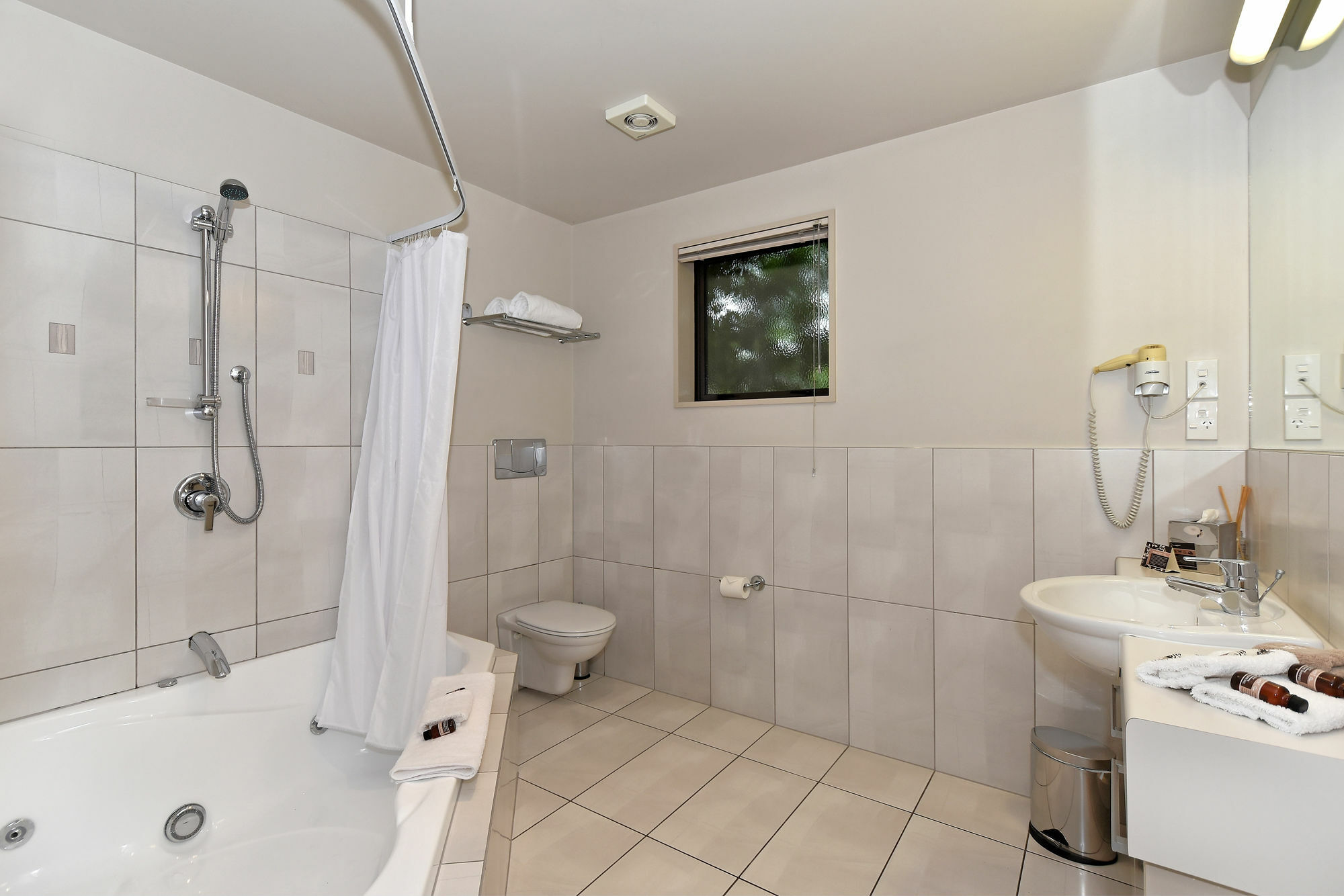 パラッツォ モーター ロッジ ネルソン エクステリア 写真 Bathroom