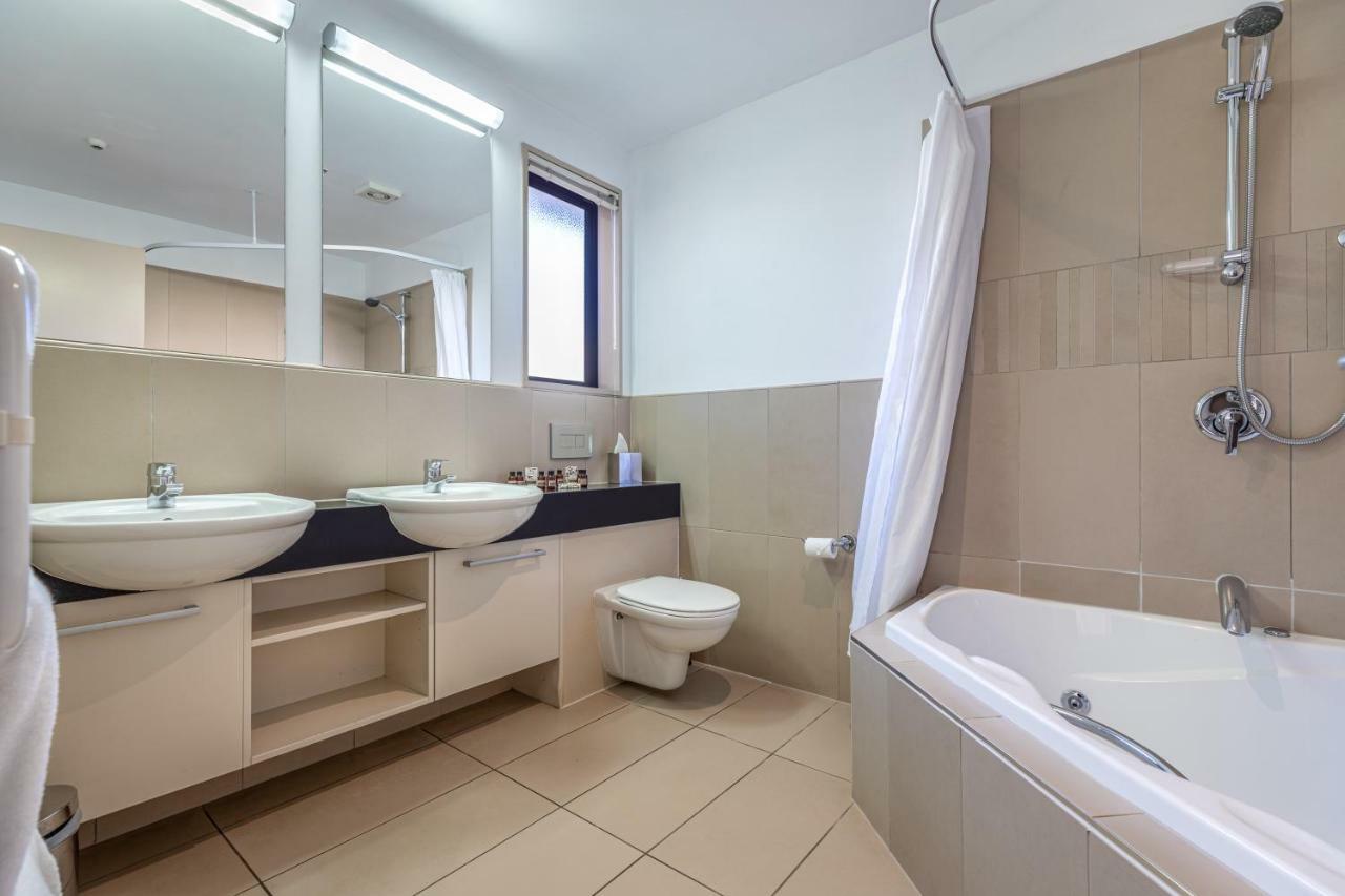 パラッツォ モーター ロッジ ネルソン エクステリア 写真 A bathroom in a hotel